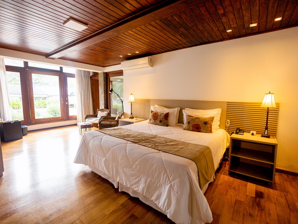 Suíte Éden com Hidro e Lareira Ecológica - Pousada Apple House